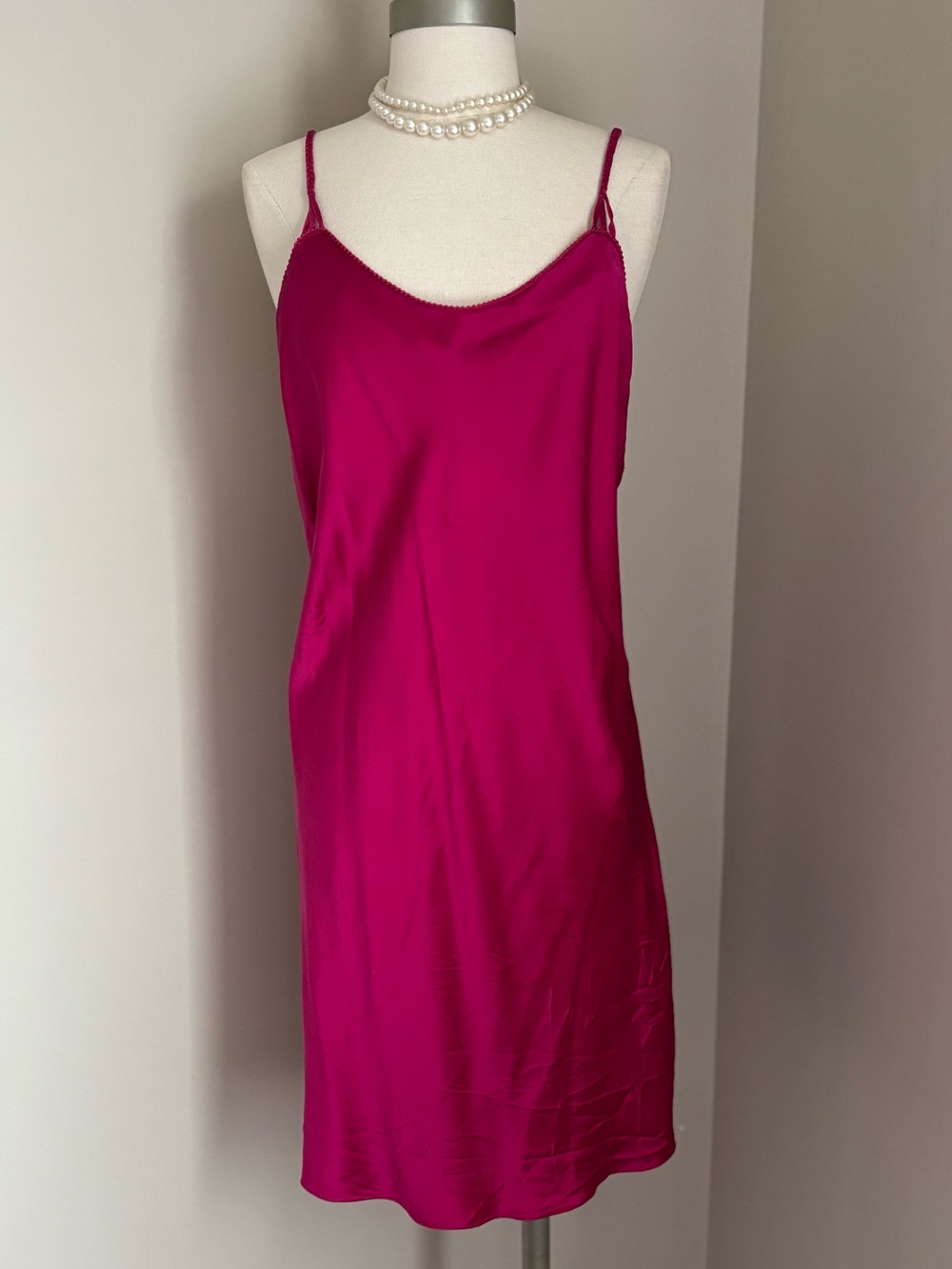 Vintage Neiman Marcus 100% silk Chemise size Large